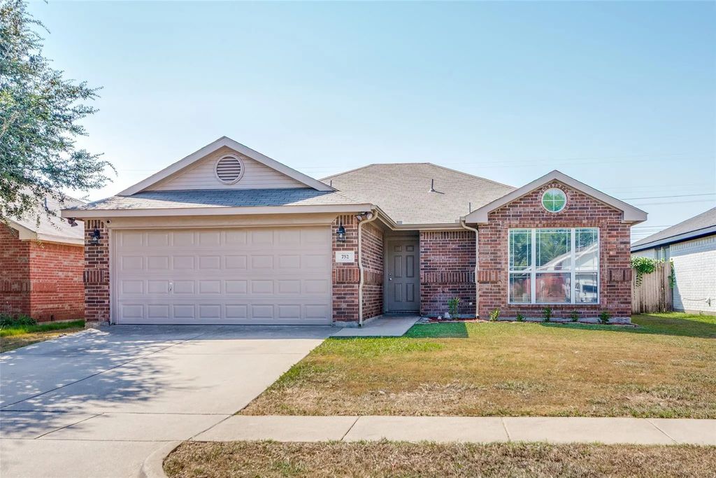 752 Dema Lane, Fort Worth