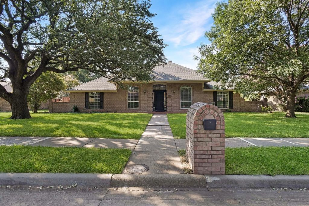 2600 Northcrest Drive, Plano