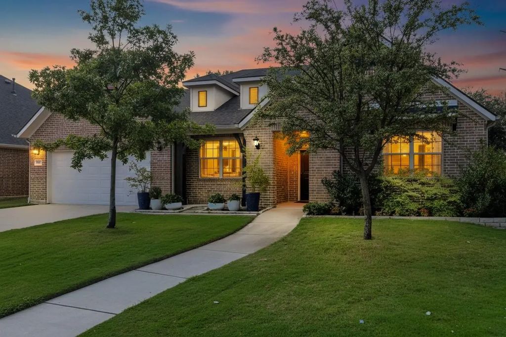 2809 Sandstone Drive, Hurst