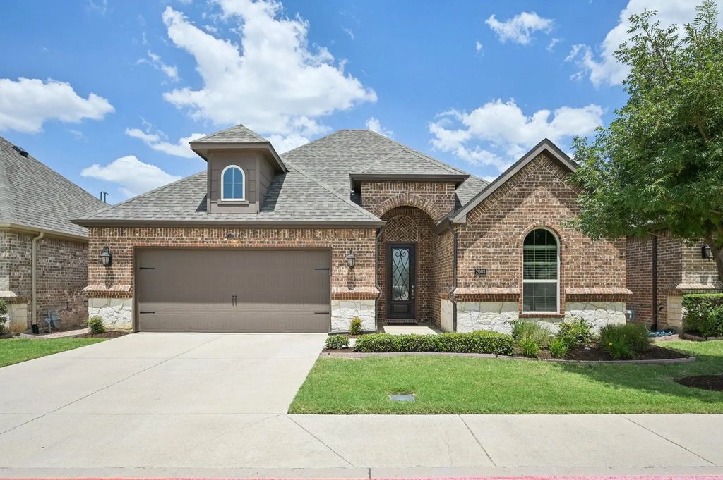 2003 Ladera Way 2003, Mansfield