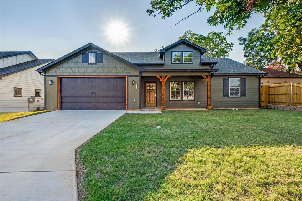 213 Wilson Drive, Lake Dallas