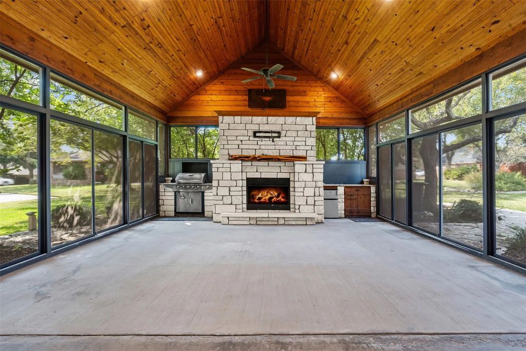 8922 Bellechase Road, Granbury