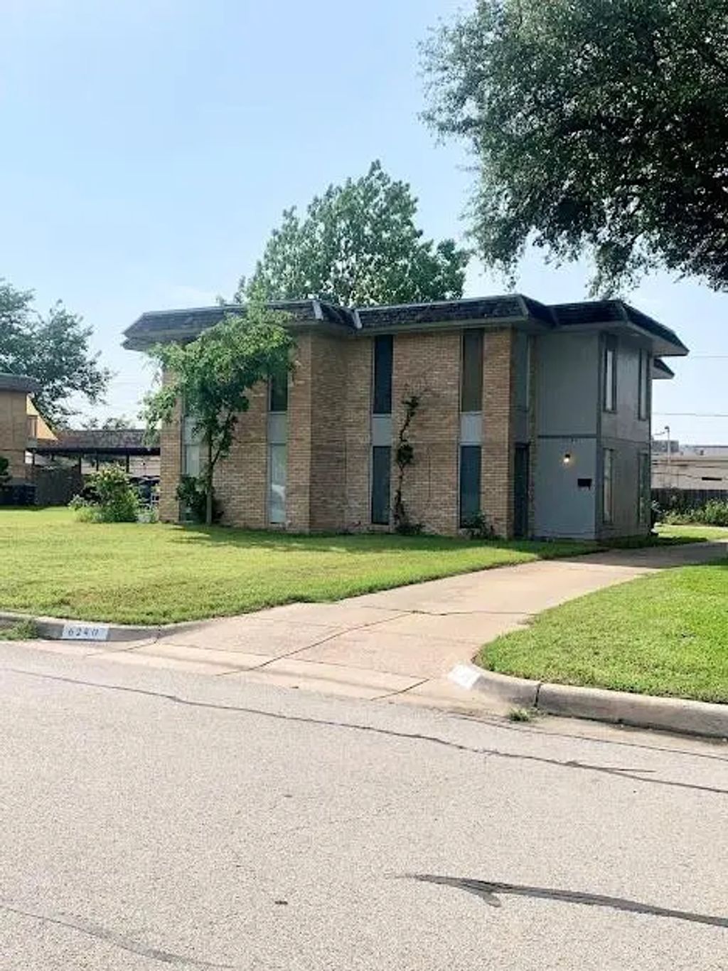 6240 Wheaton Drive 6242, Fort Worth