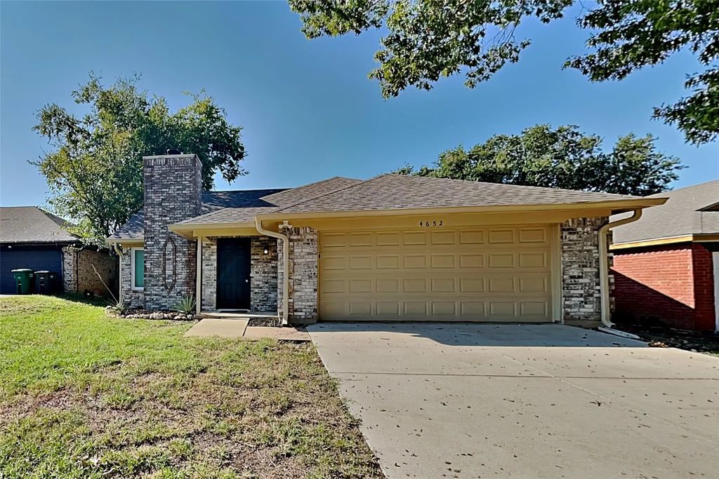 4652 Goldrock Drive, Fort Worth