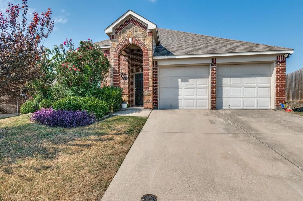 931 Bridle Bit Drive, Grand Prairie