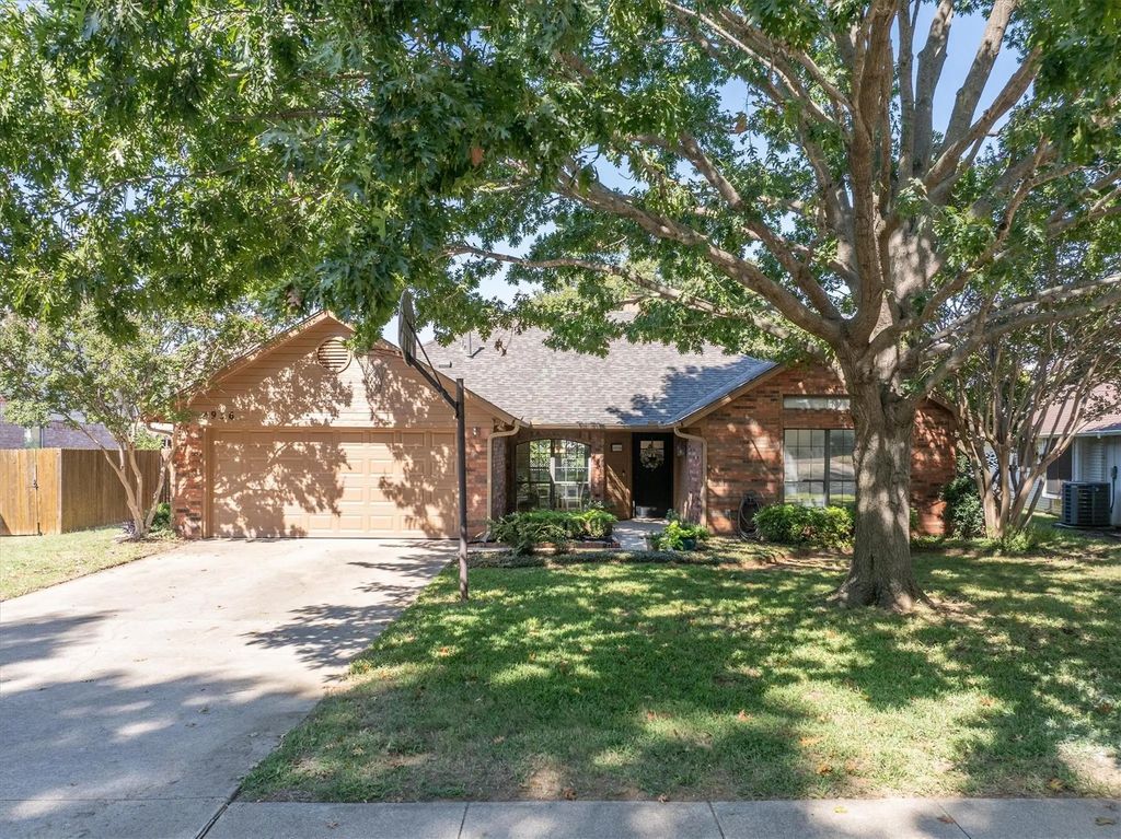 4936 Wolf Creek Trail, Flower Mound