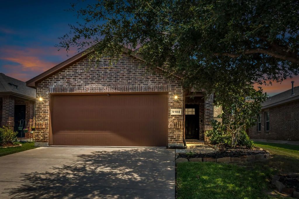 5104 Britton Ridge Lane, Fort Worth