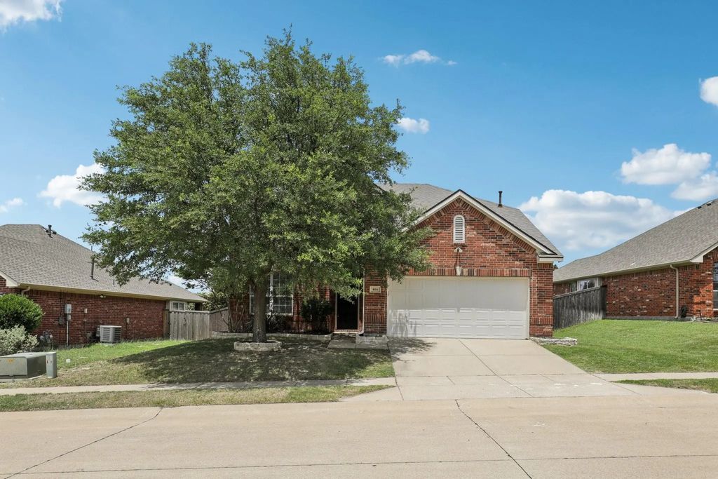 406 Dartmoor Drive, Celina