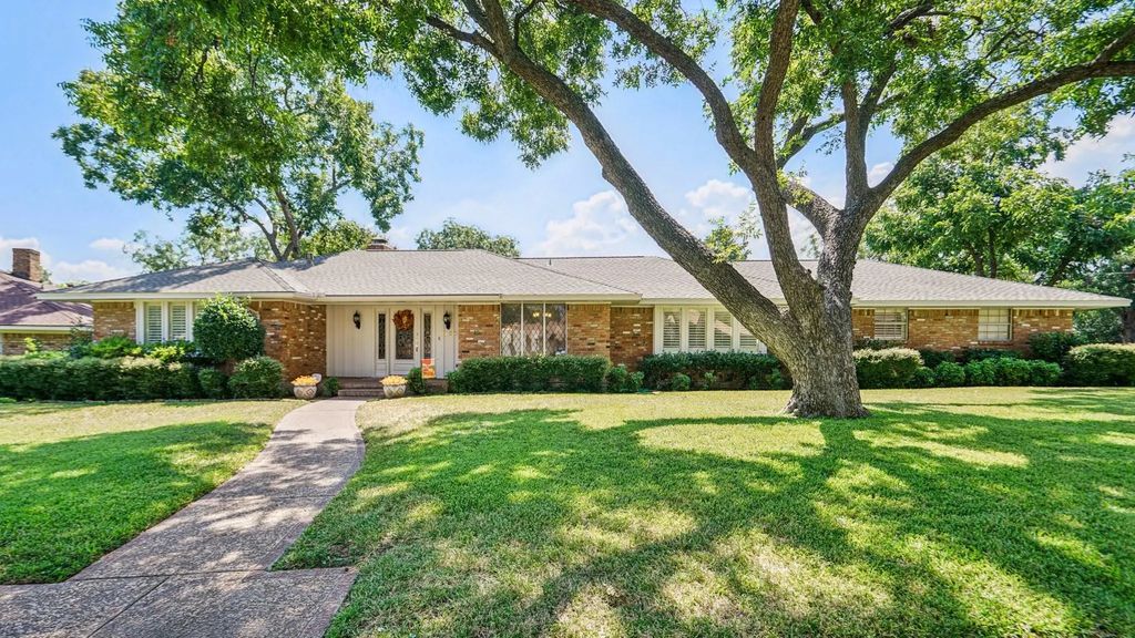 1508 Paisley Drive, Arlington