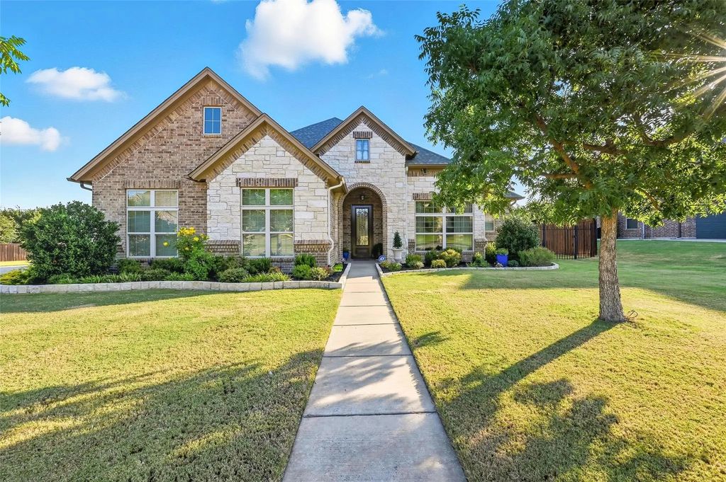 720 Falls Creek Court, Burleson