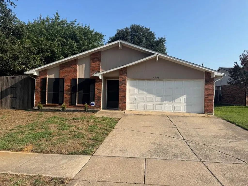 6905 Blackberry Drive, Arlington