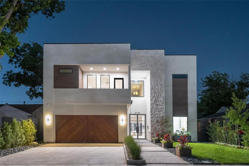 3749 Almazan Drive, Dallas