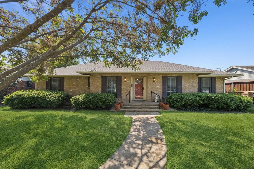1409 Navaho Trail, Richardson