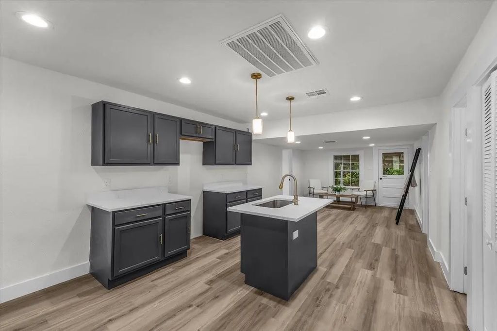 809 Mirike Drive, White Settlement