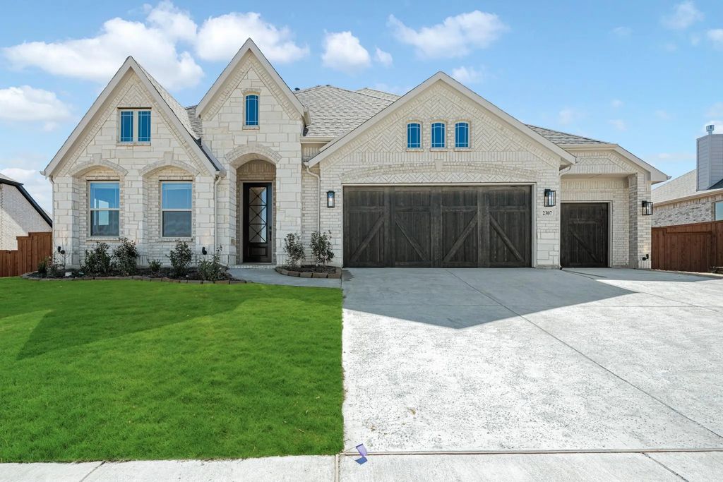 2307 Knapp Trail, Mansfield