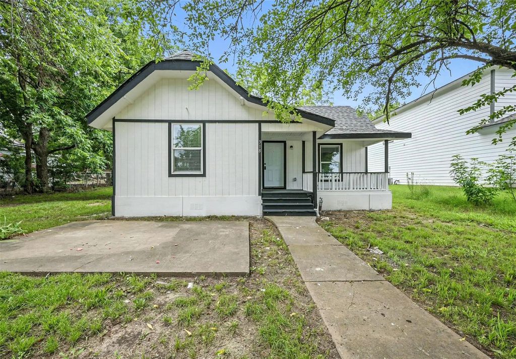 318 E Shepherd, Denison