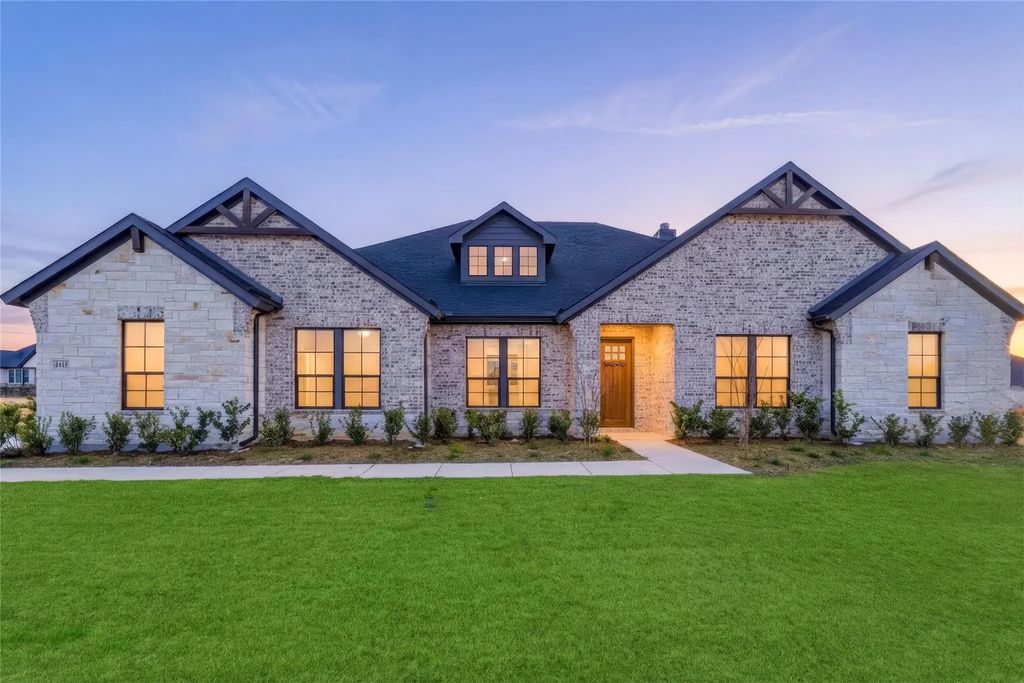 1445 Julian Drive, Van Alstyne
