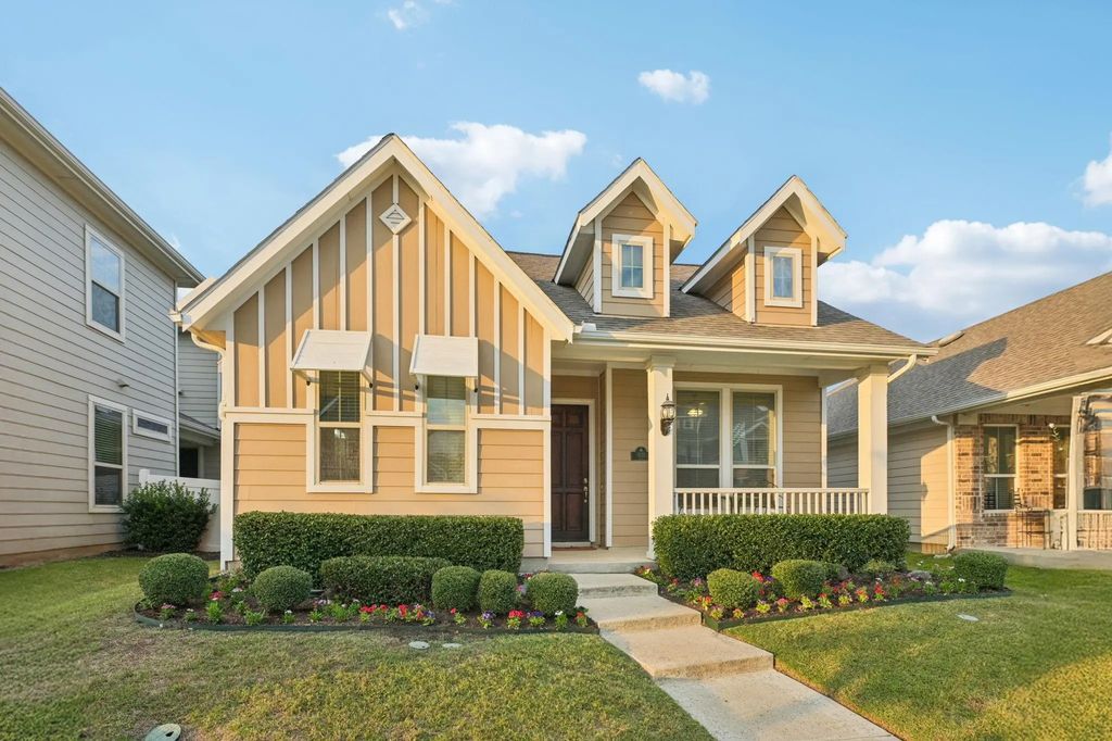 1433 Bull Street, Aubrey