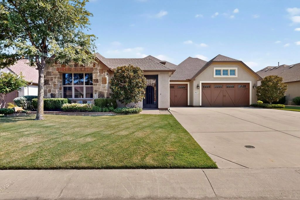 8217 American Way, Denton