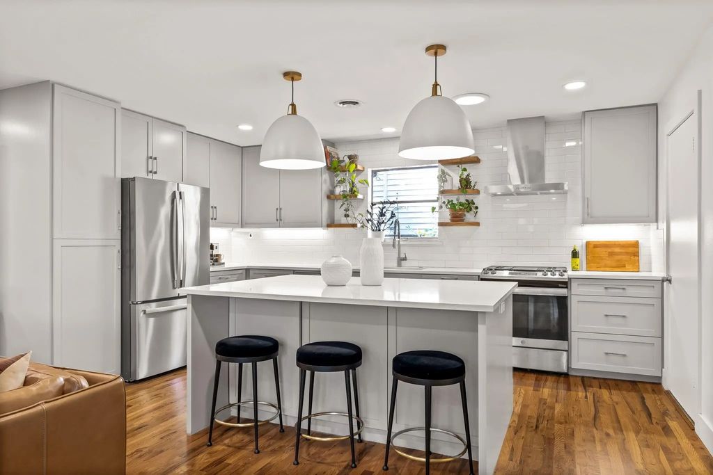 10523 Wyatt Street, Dallas