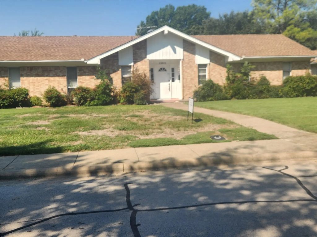 12911 Mitchwin Road, Farmers Branch