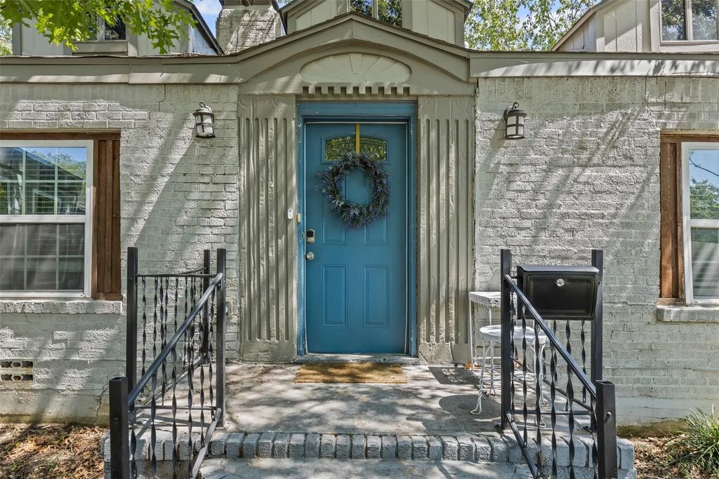 1808 Glenwick Drive, Fort Worth