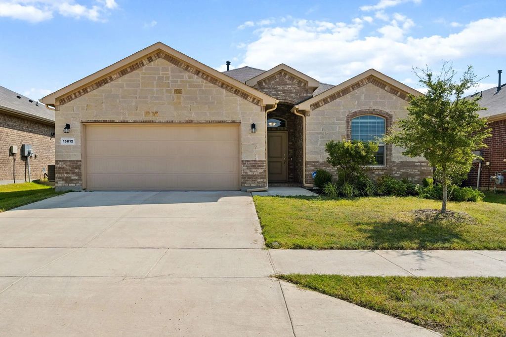 15812 Culford Lane, Fort Worth
