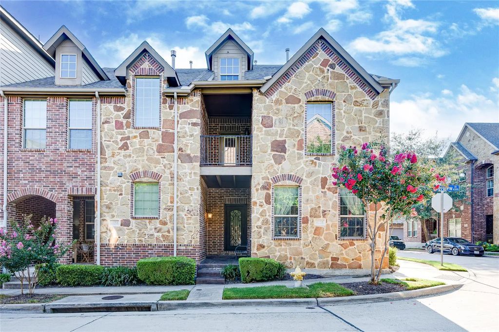 4220 Riverview Drive, Carrollton