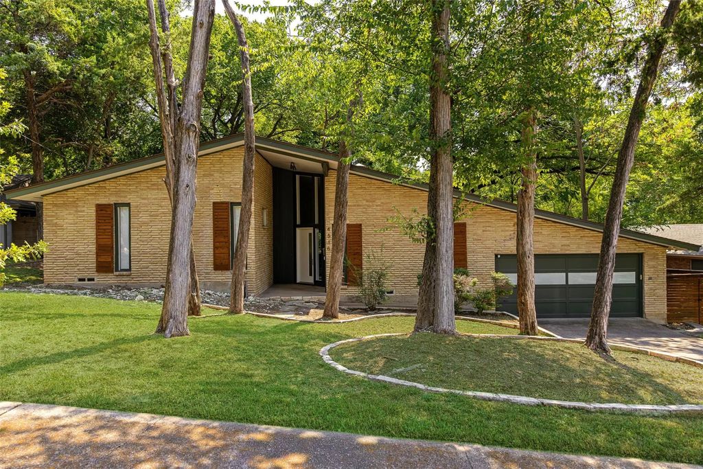 4516 Dove Creek Way, Dallas