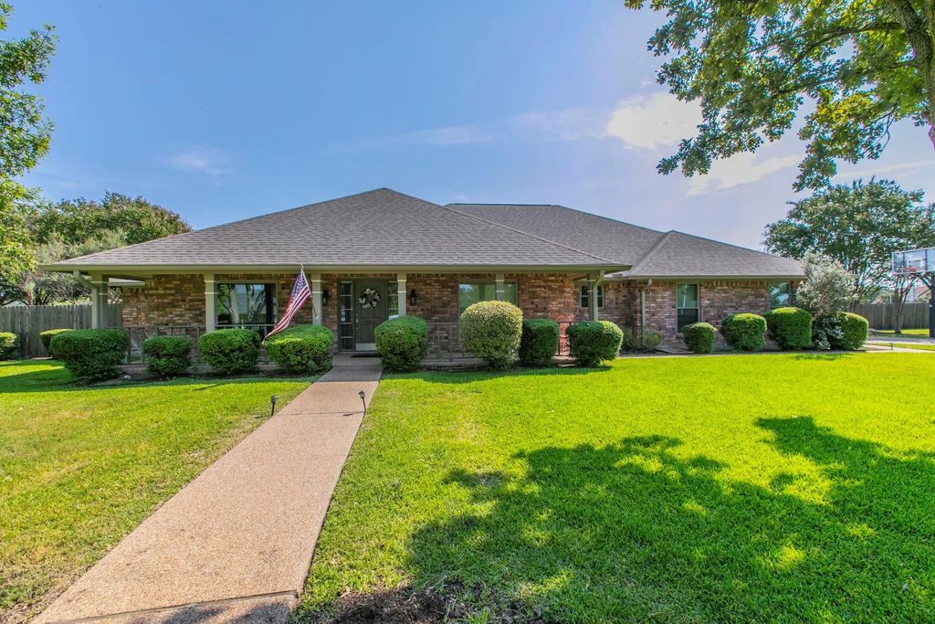 9413 Mesquite Bend Road, Waco