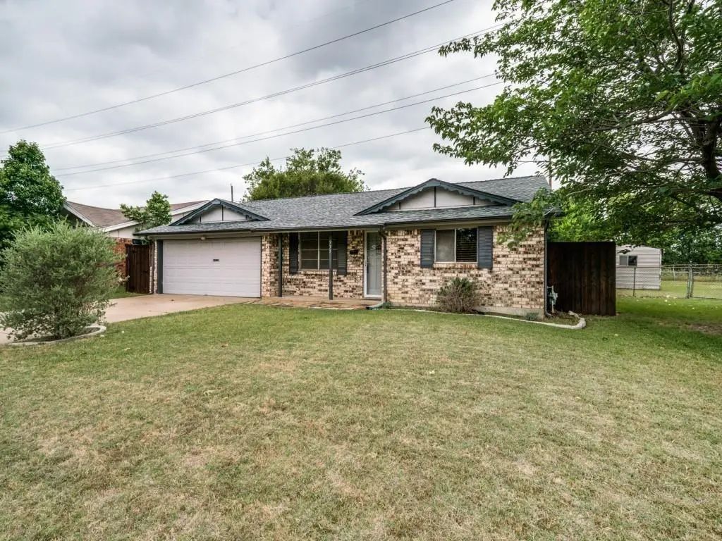 935 Easy Street, Grapevine