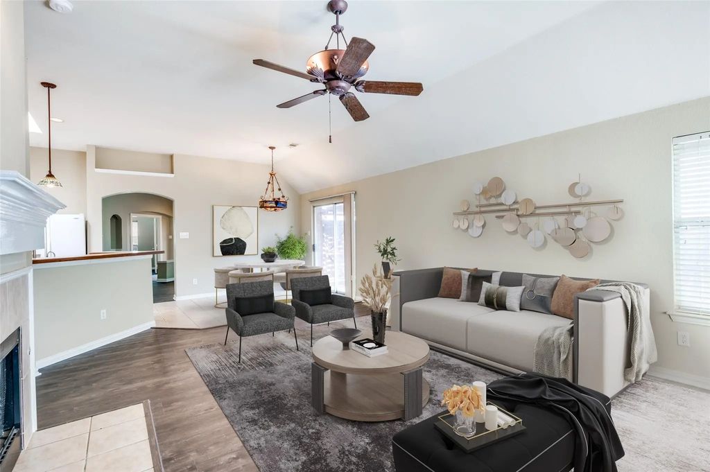 5560 Lawnsberry Drive, Fort Worth