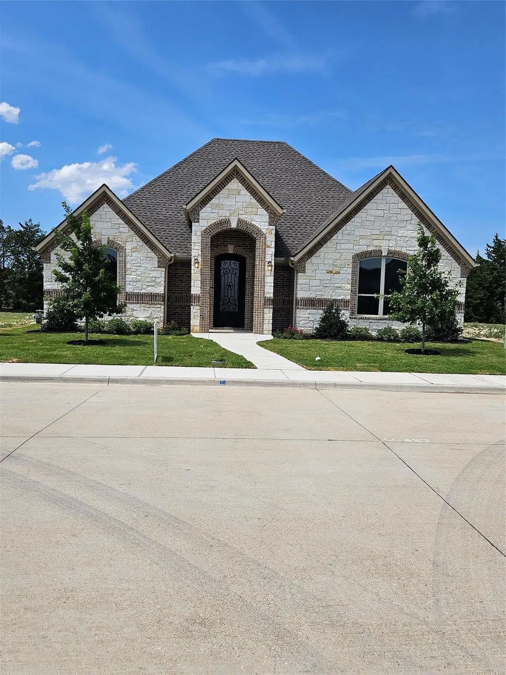 1421 Ethan Circle, Midlothian