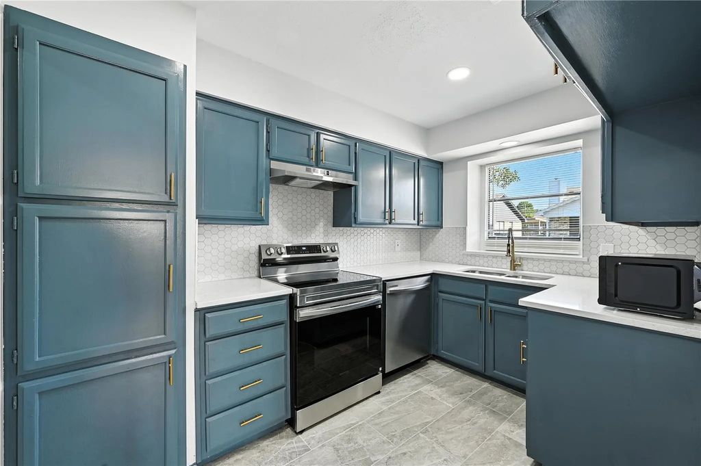 5620 Hearthwood Court, Arlington