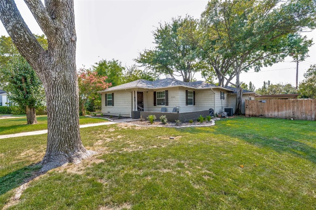 8543 Glencrest Lane, Dallas