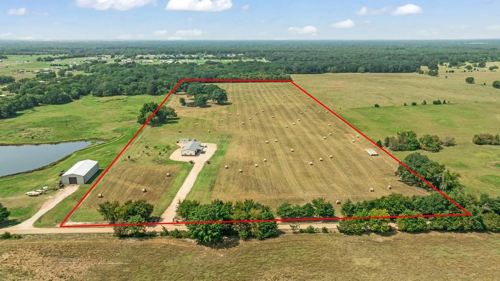 1750 County Road 34430, Sumner