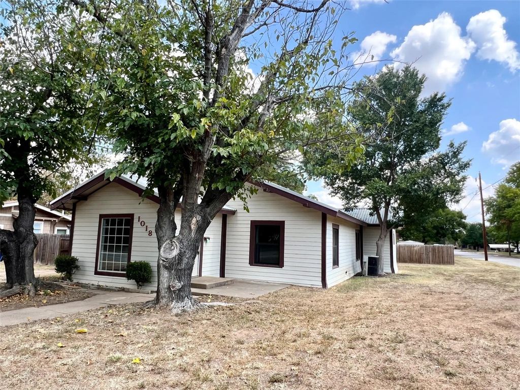 1018 S Seaman Street, Eastland