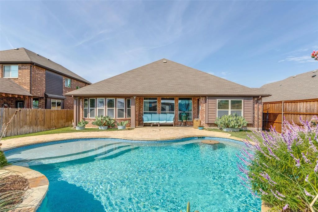 8516 Bonanza Street, Aubrey