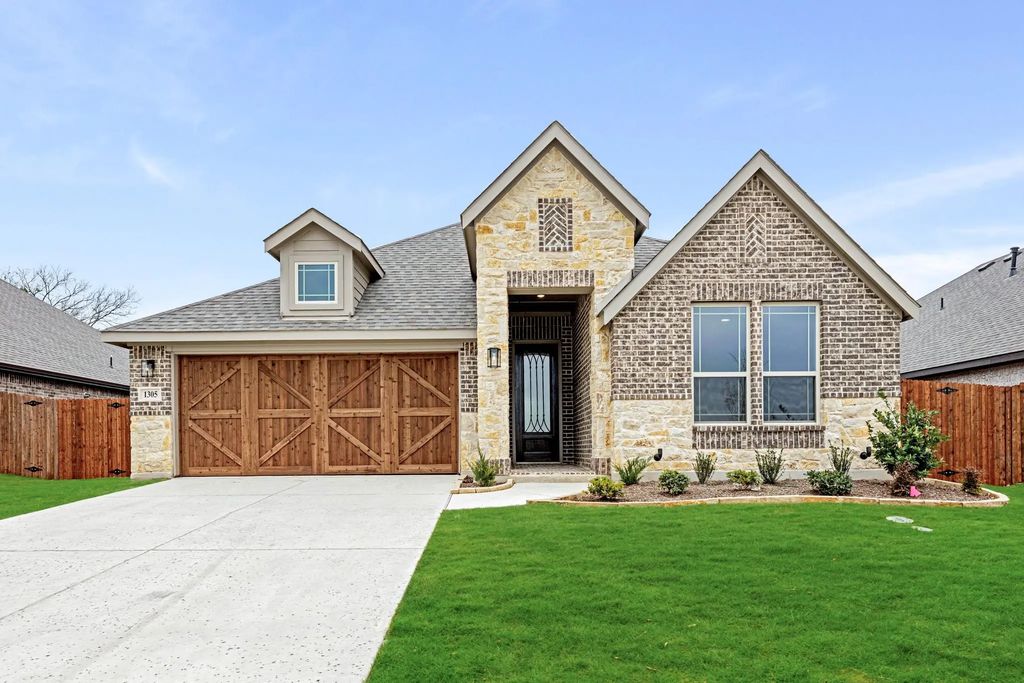 1305 Wrenwood Court, Red Oak
