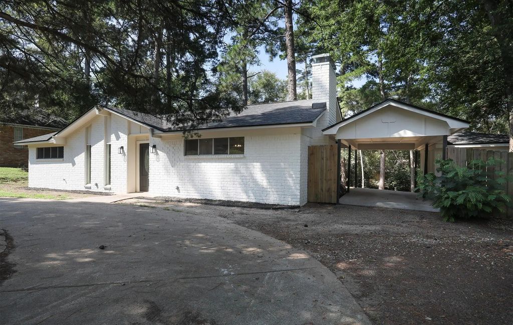230 Pinewood Lane, Hideaway