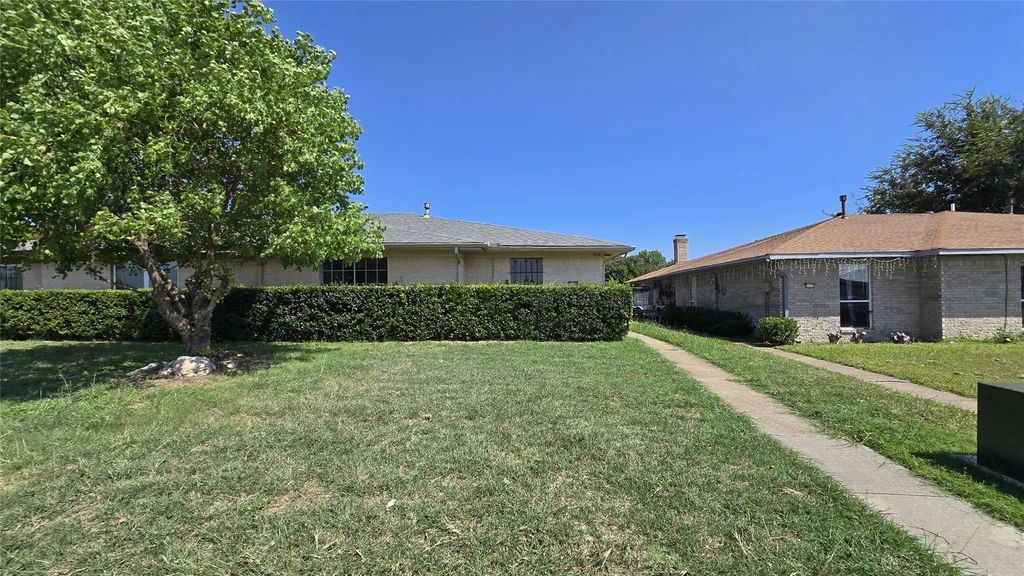 2114 Sam Houston Drive, Garland
