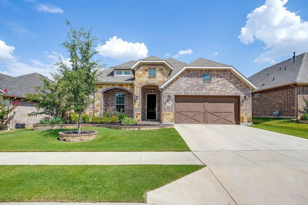 216 Honey Brook Lane, Aledo
