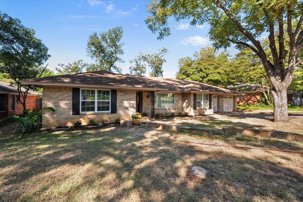 1714 Cheryl Lane, Arlington