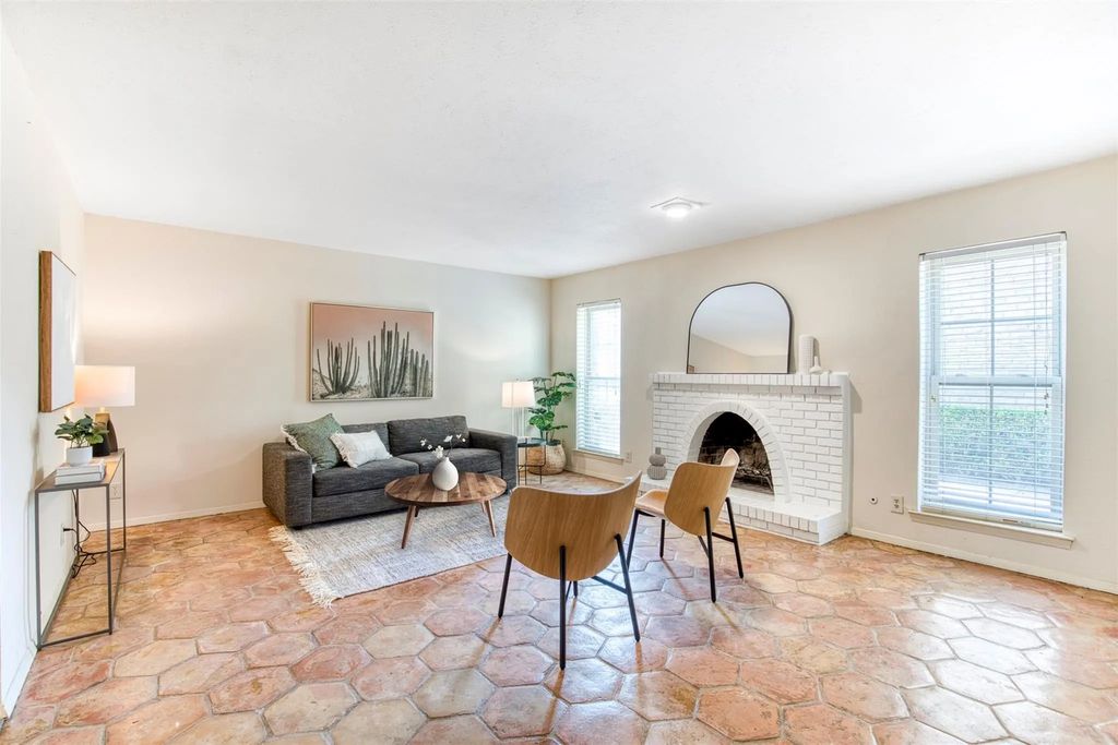 7725 Meadow Park Drive 108, Dallas