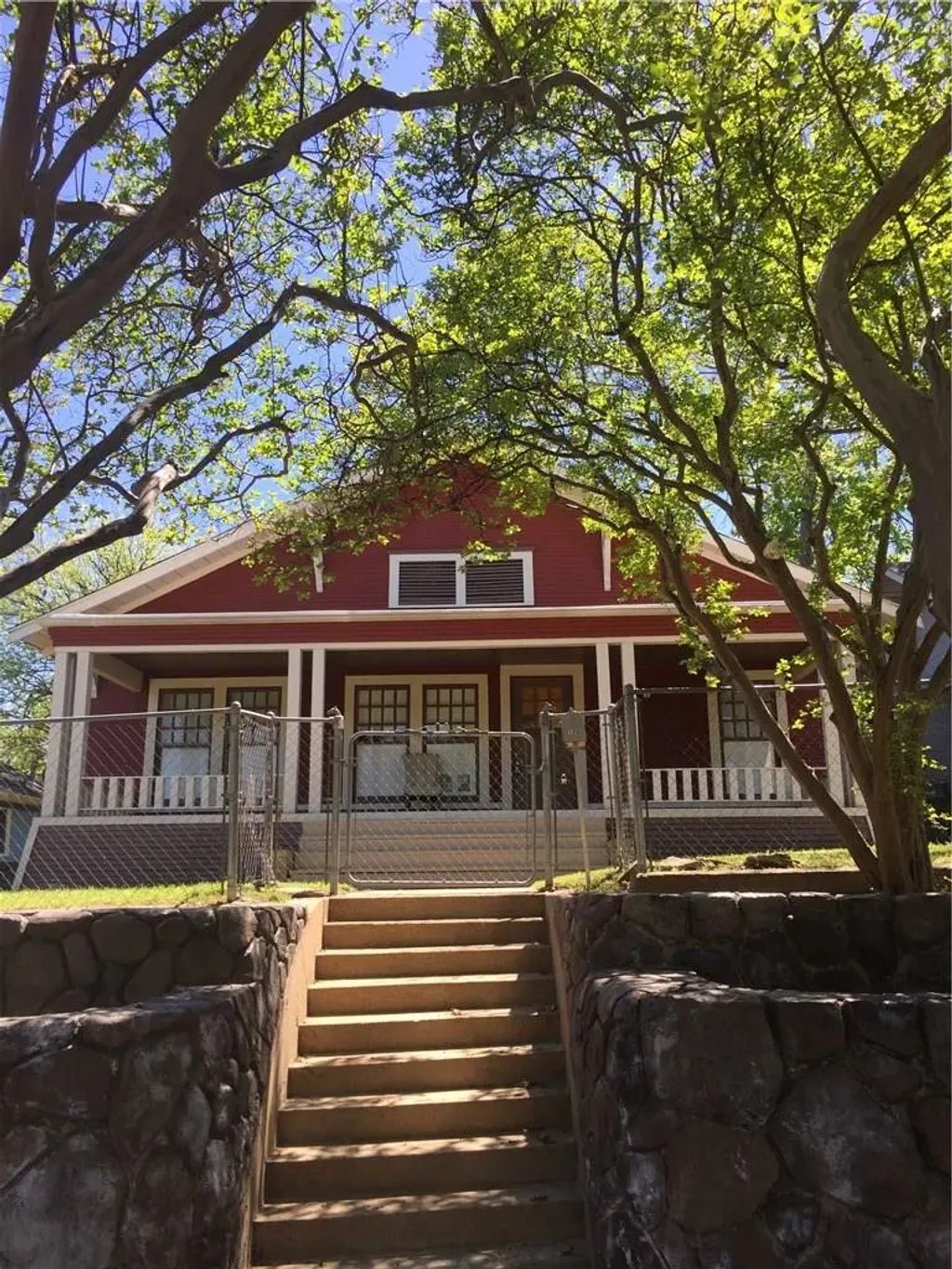 106 E 5th Street, Dallas