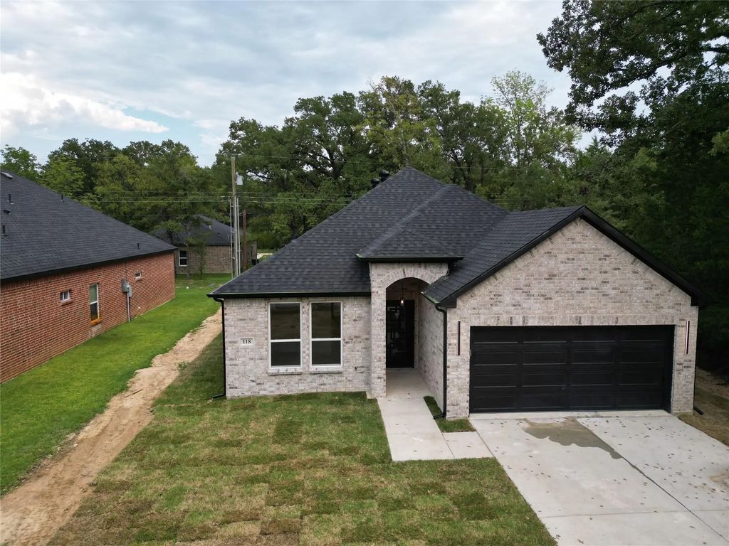 118 Dogwood Drive, Trinidad