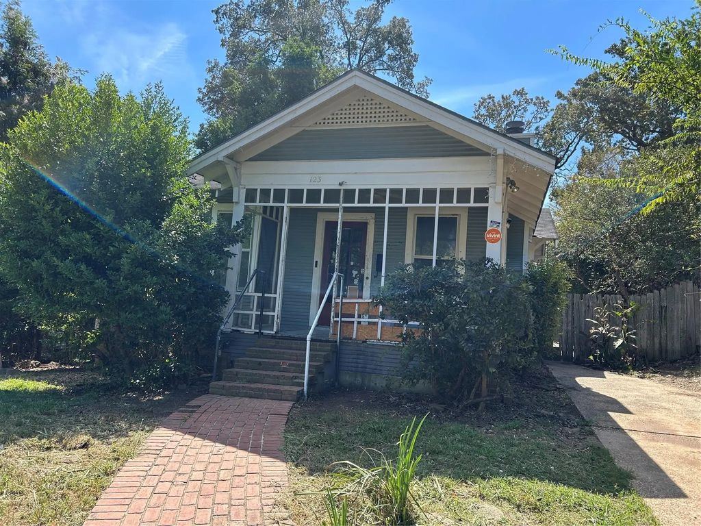 123 Dalzell Street, Shreveport