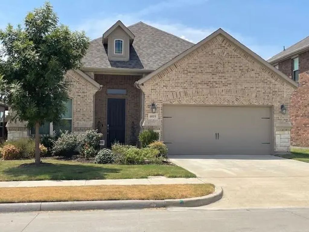 6819 Elm Street, Rowlett