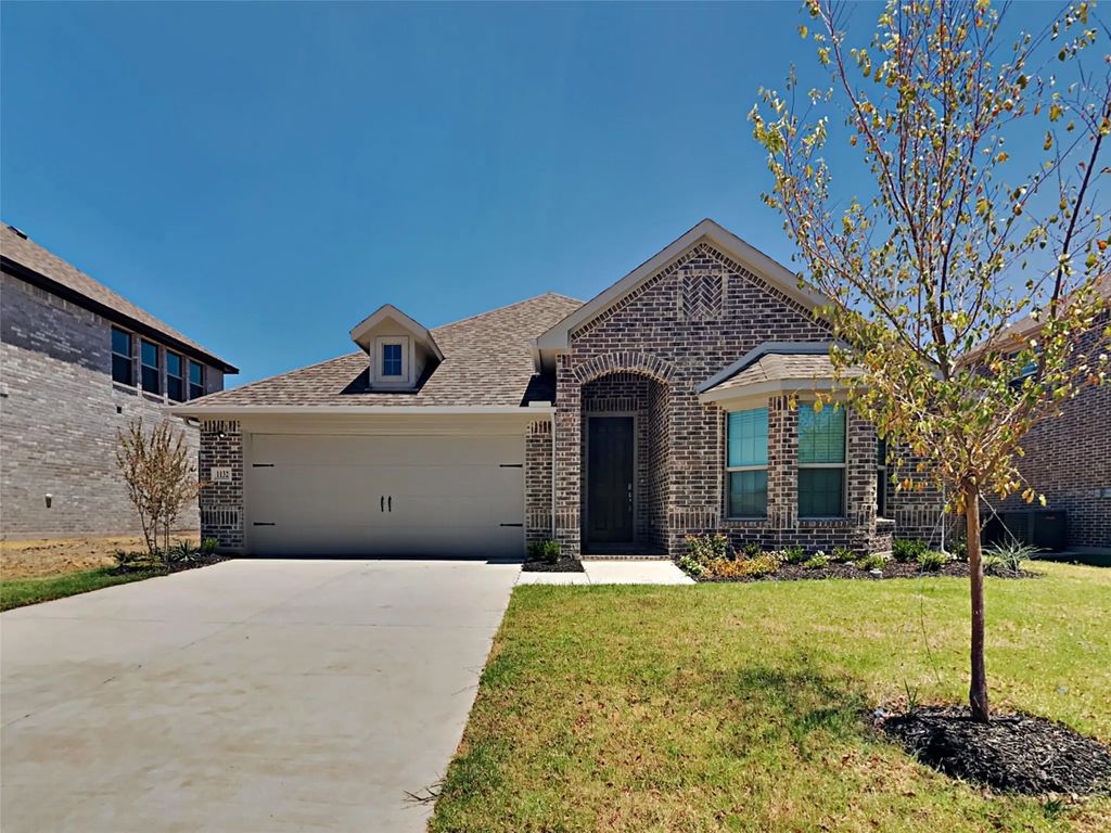 1132 Red Hawk Lane, Forney