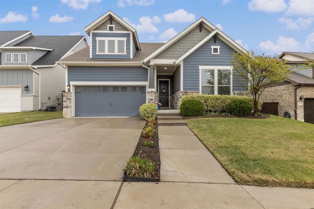 1725 Rolling Heights Lane, Fort Worth